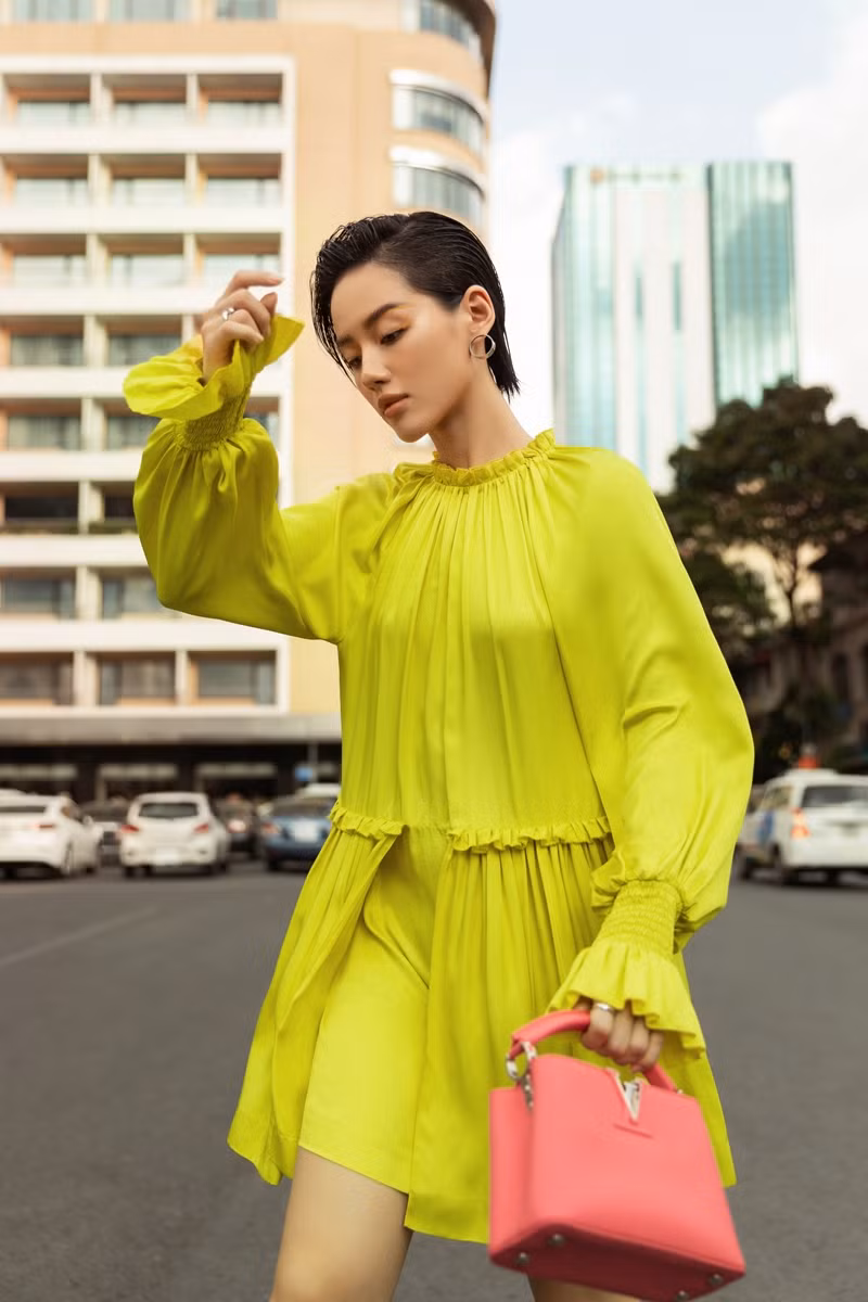 Xu hướng thời trang hot nhất Hè được Hoa hậu Tiểu Vy, Châu Bùi, Tú Hảo tích cực lăng xê ảnh 11
