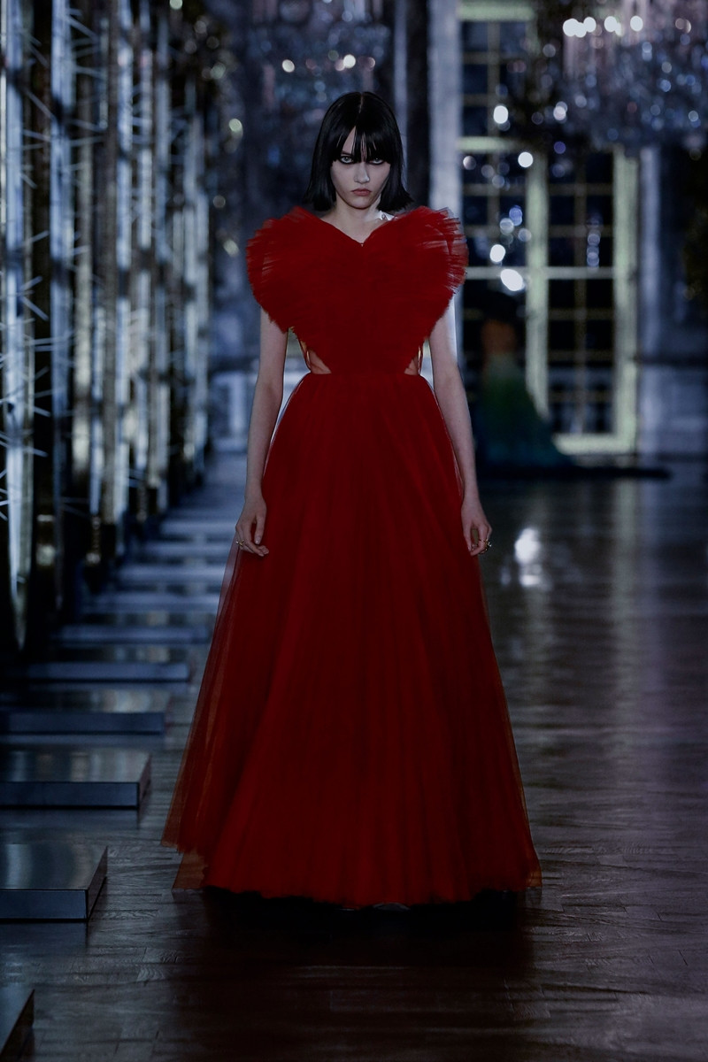 Dior tung BST Thu Đông 2021 với các thiết kế được lấy cảm hứng từ đại sứ thương hiệu Jisoo ảnh 16