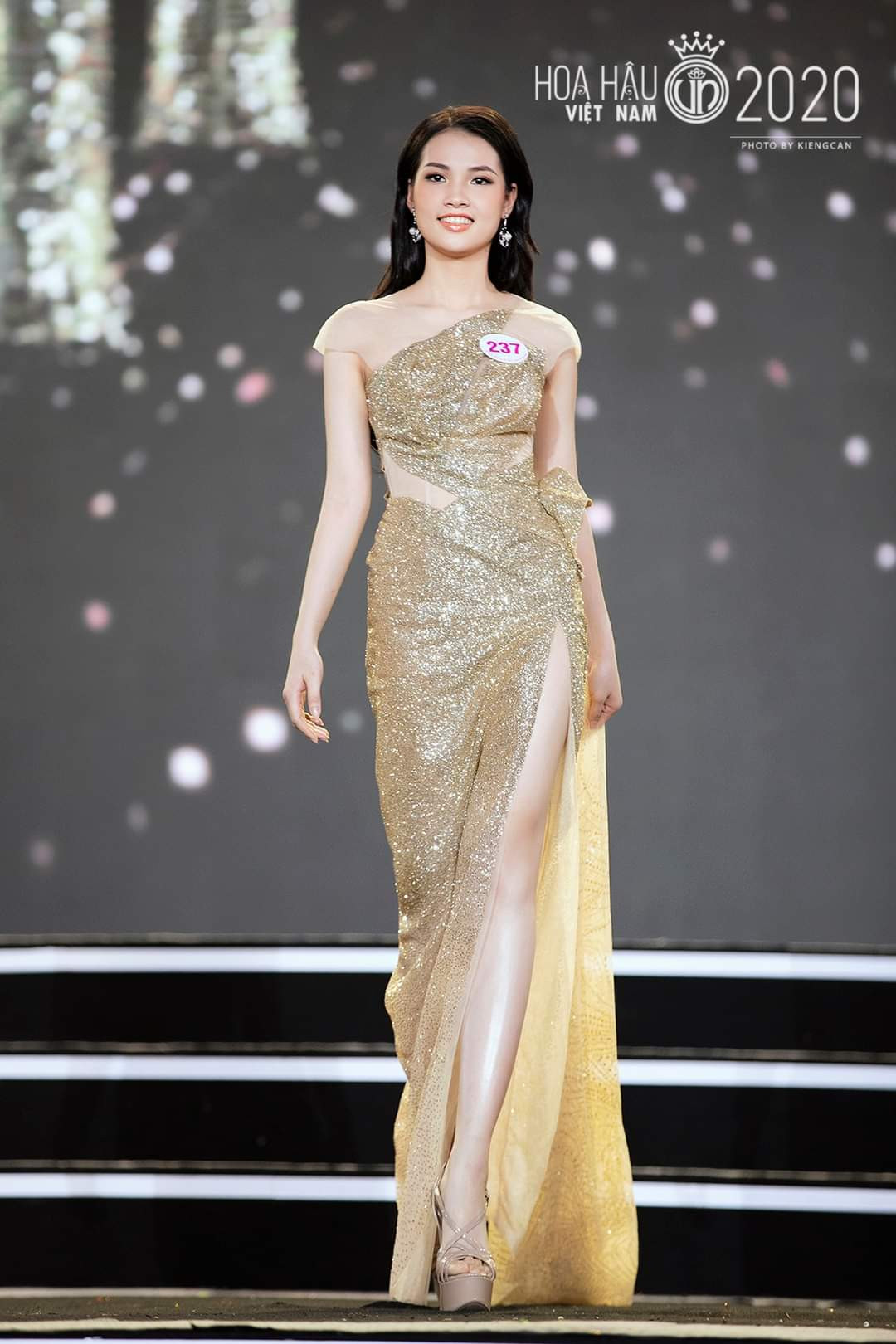 13 thí sinh khu vực miền Bắc vào Chung kết Hoa Hậu Việt Nam có profile “chất như nước cất“ ảnh 11