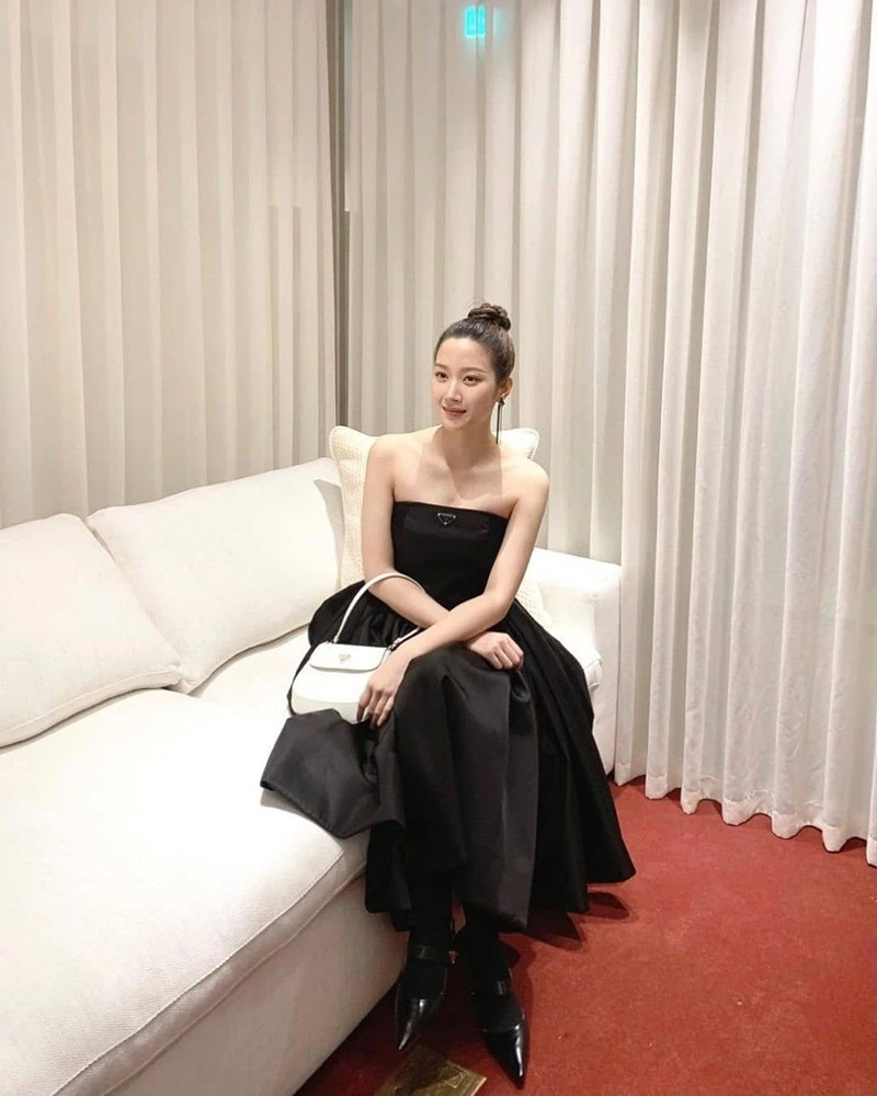 “Đại sứ hụt của Prada” Trịnh Sảng gây tiếc nuối khi đụng hàng mỹ nhân “True Beauty” và Joy (Red Velvet) ảnh 2