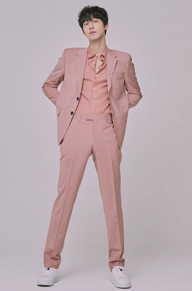 Ahn Hyo Seop - “mỹ nam” sở hữu đôi chân dài tít tắp, hình mẫu bạn trai mới của fangirl ảnh 7