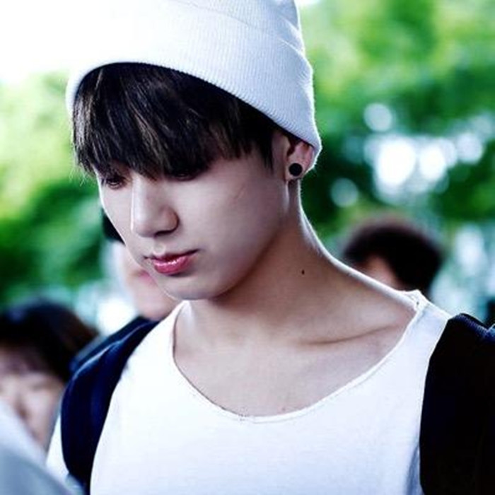 Muốn biết xương quai xanh đẹp “như trong truyền thuyết” là thế nào, cứ ngắm những idol này ảnh 4