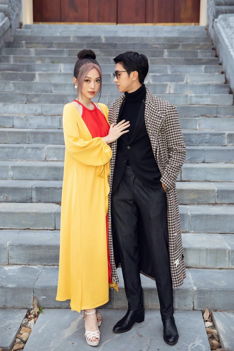 Hoa hậu Tiểu Vy, Mỹ Linh, Hương Giang, Chi Pu khoe thần thái trong cái lạnh dưới 10 độ ảnh 8