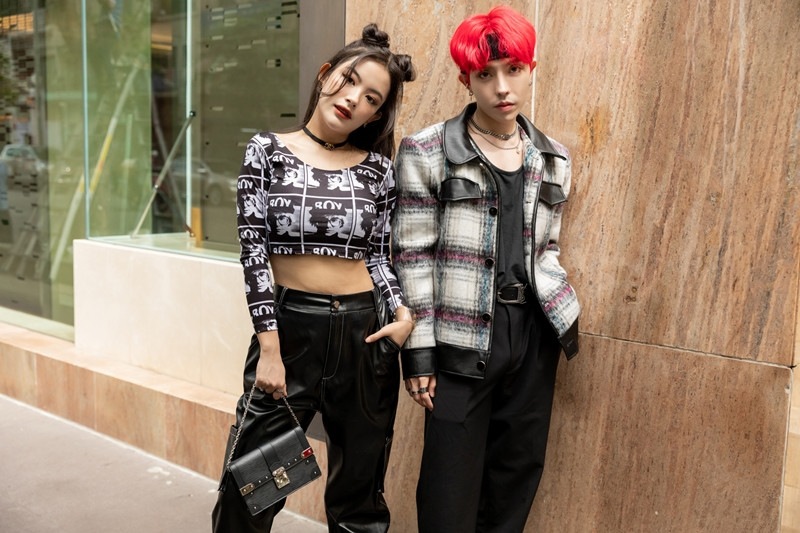 "Best Street Style" ngày 1: Người đẹp chuyển giới Lương Mỹ Kỳ xuất hiện thanh lịch bất ngờ ảnh 7