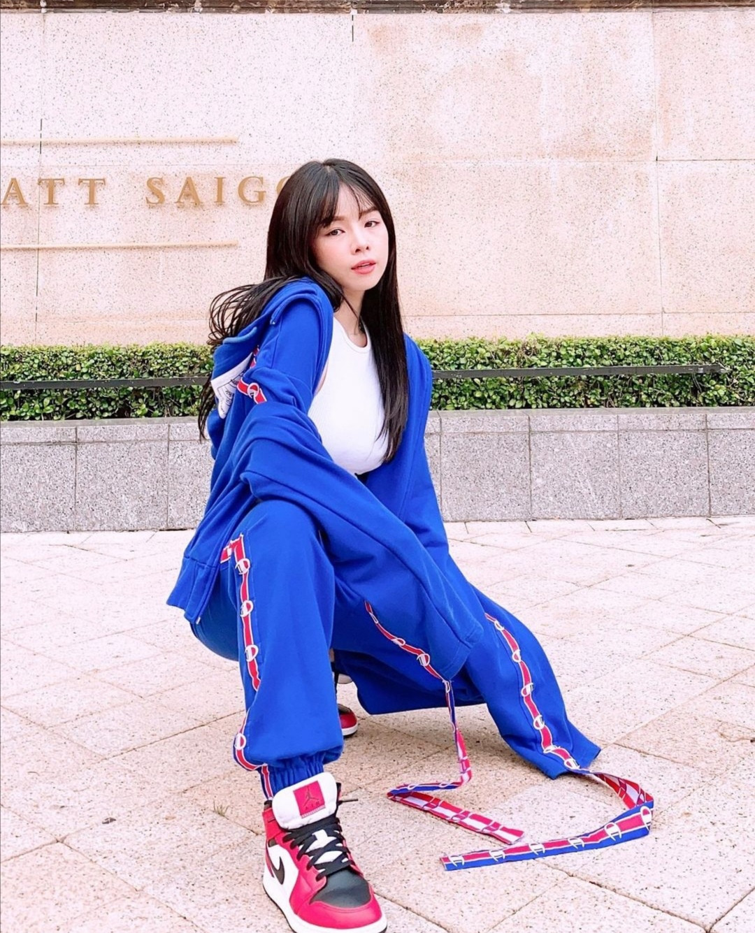 Ngắm gu thời trang chuẩn fashionista của Mie, DJ xinh đẹp của show “Rap Việt” ảnh 3