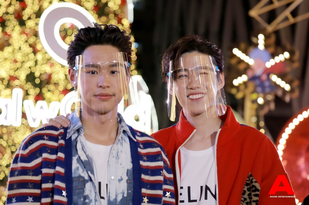 Ngắm Lisa đụng hàng toàn mỹ nam để thấy trình mix đồ của stylist nhà BLACKPINK thực sự quá đỉnh ảnh 7