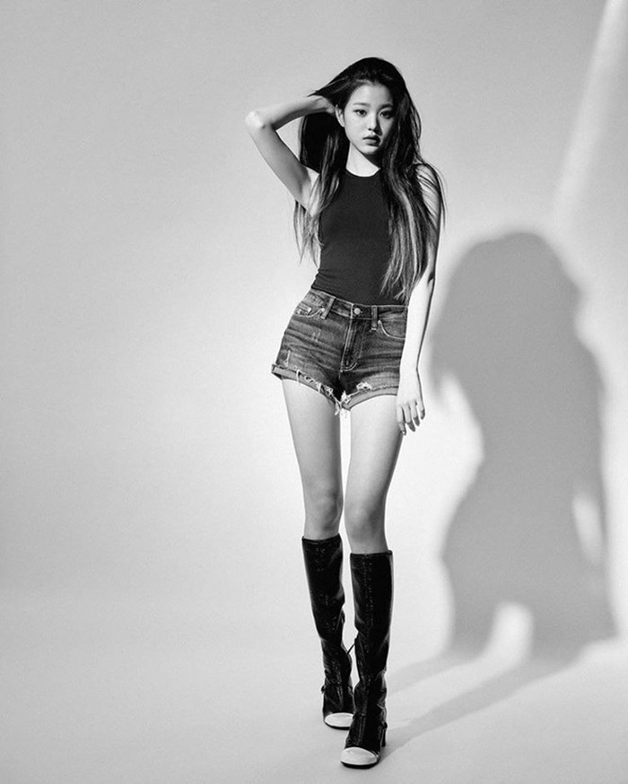 Những nữ idol có đôi chân dài trên... 1 mét, choáng nhất là idol chỉ cao có 1m66! ảnh 1