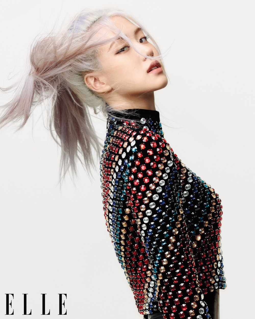 Lên bìa ELLE Mỹ tháng 10, bốn cô gái vàng K-Pop khẳng định “Tương lai chính là BLACKPINK” ảnh 8