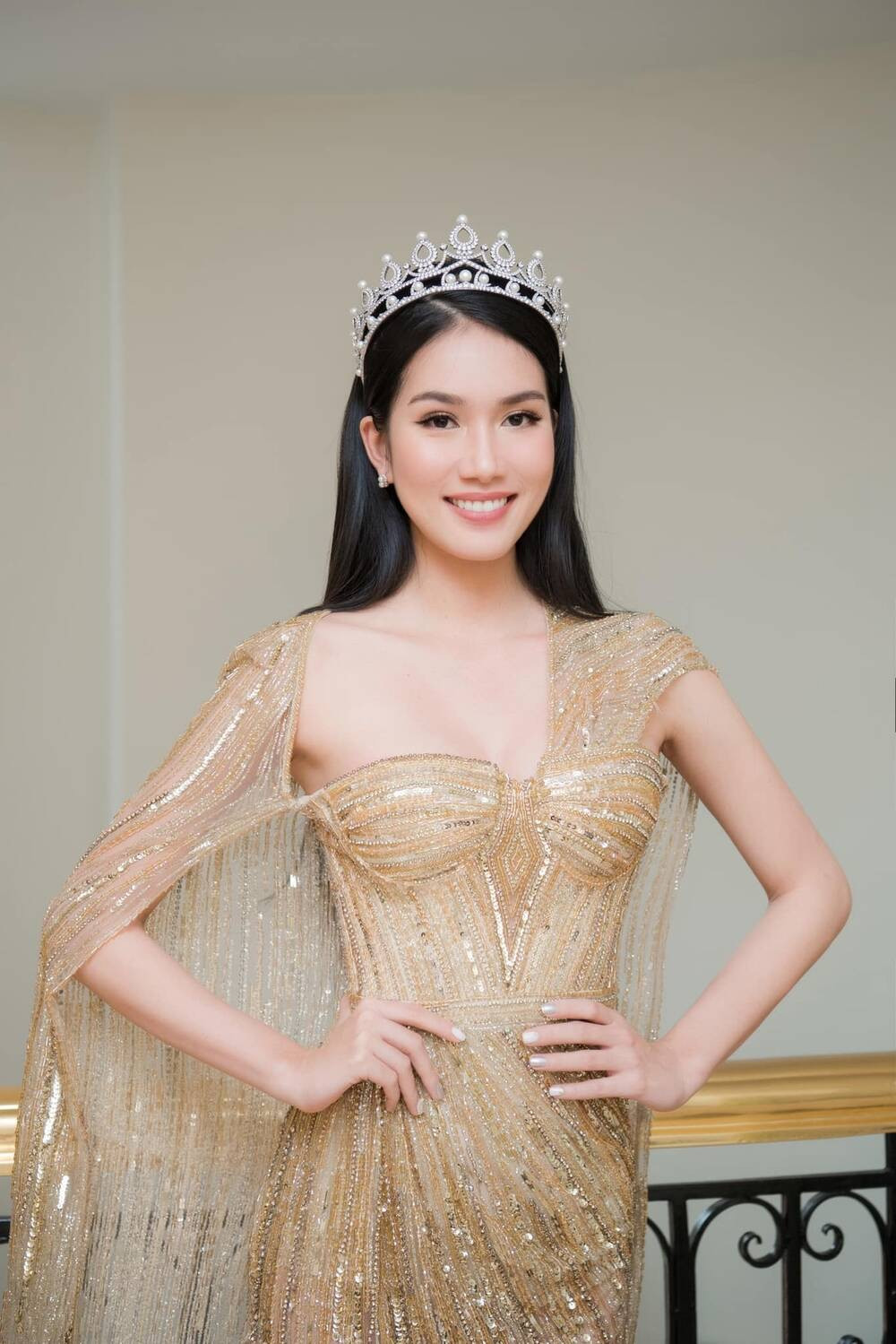 Á hậu Phương Anh mặc bộ váy được yêu thích nhất nhì showbiz Việt, đụng hàng 5 mỹ nhân đình đám ảnh 4