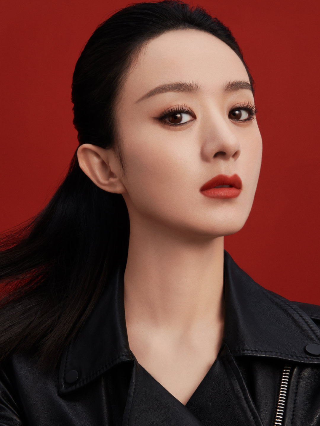 Quảng cáo mới của Triệu Lệ Dĩnh gây tranh cãi, khí chất dịu dàng đáng yêu mọi khi đâu rồi? ảnh 1