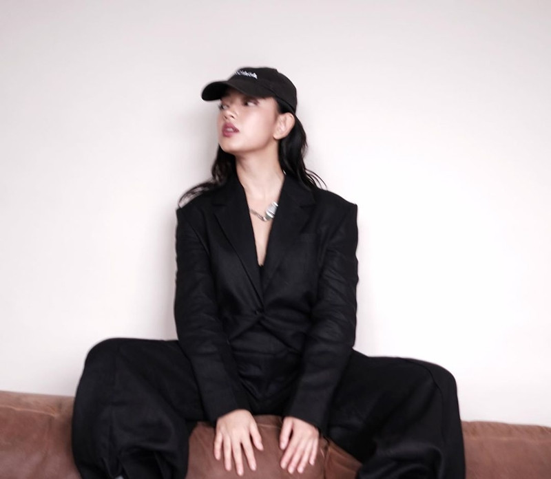 Cứ nghĩ chỉ Decao mới hợp style Châu Bùi, nhưng hóa ra Binz cũng không “lệch pha” tí nào ảnh 1