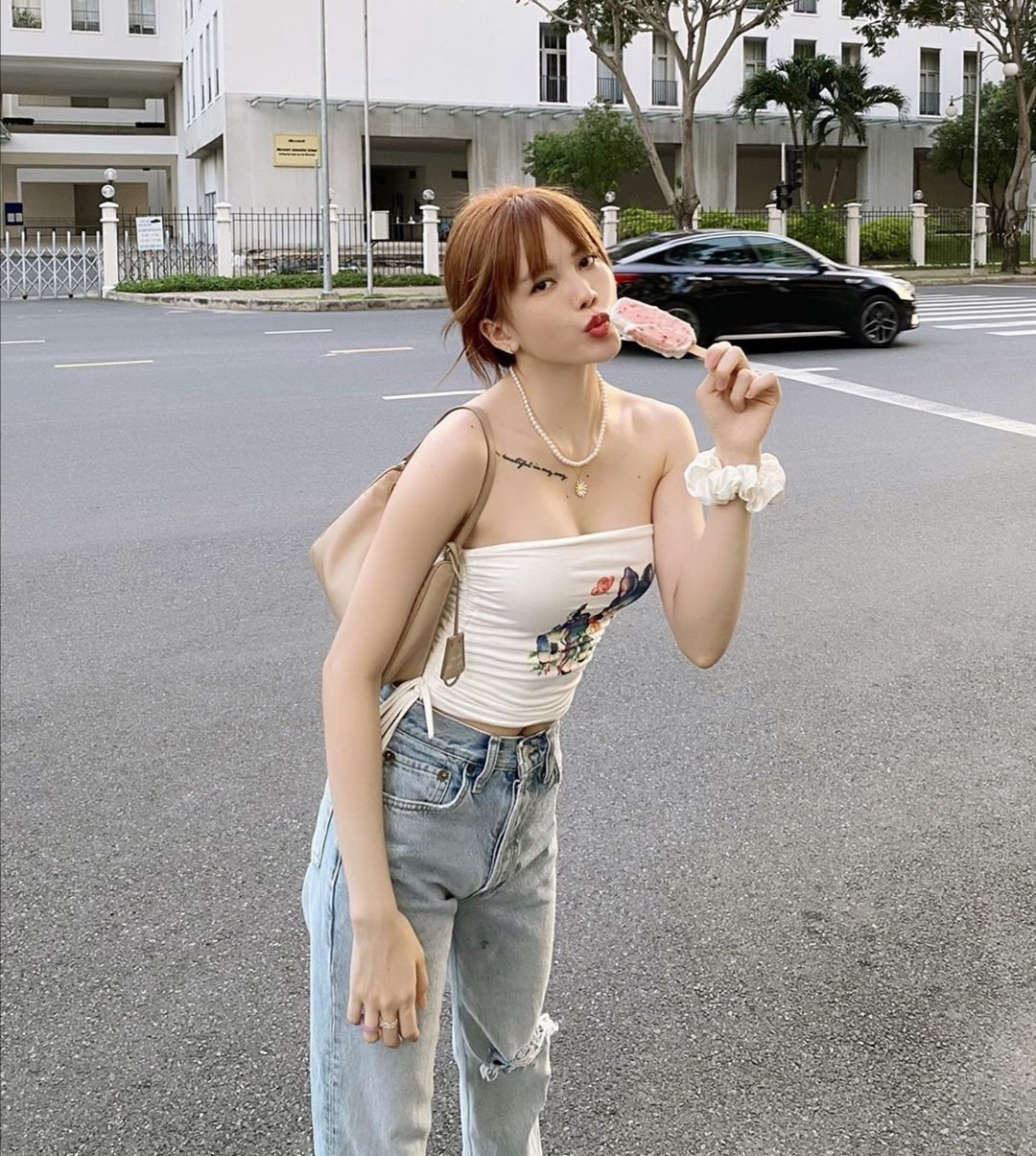 3 mẫu áo khiến nhiều sao Việt “u mê”, diện suốt 3 tháng Hè vẫn không thấy chán! ảnh 1