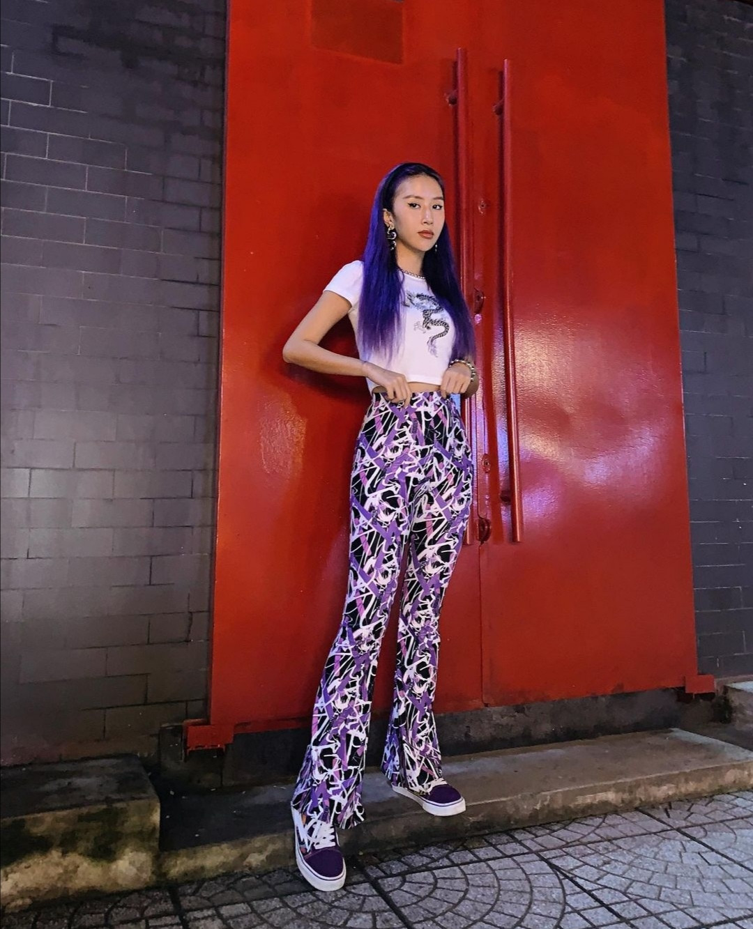 Học Quỳnh Anh Shyn, Jun Vũ, AMEE… cách phối sắc tím với trang phục Thu Đông cực đẹp ảnh 2