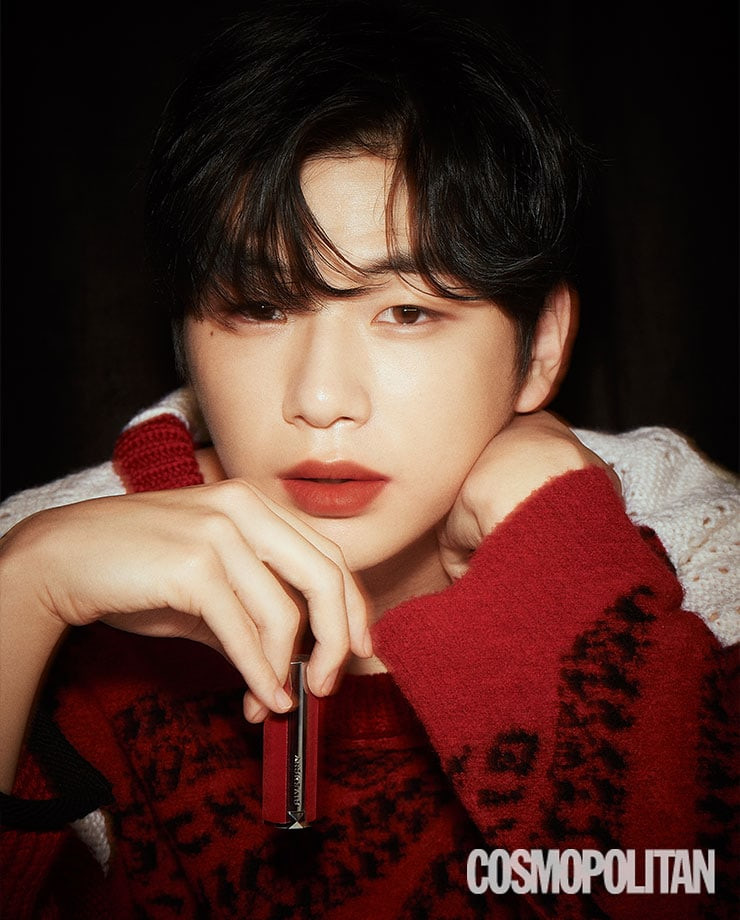Kang Daniel đánh son cực đậm trên bìa Cosmo Hàn, hóa ra là quảng cáo son môi ảnh 4