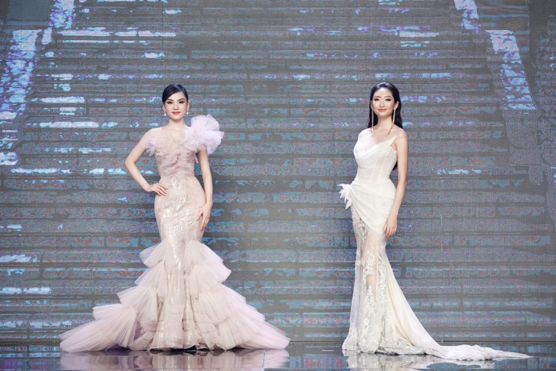 Á hậu Phương Anh, Ngọc Thảo cùng dàn mỹ nhân khoe sắc lộng lẫy trong show diễn chào 2021 ảnh 9