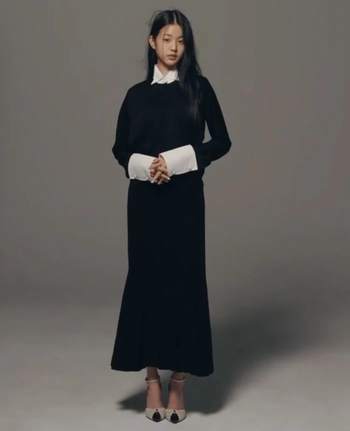 Loạt ảnh vô cùng khó hiểu của 1 số thành viên IZ*ONE trên VOGUE Hàn khiến netizen phẫn nộ ảnh 4