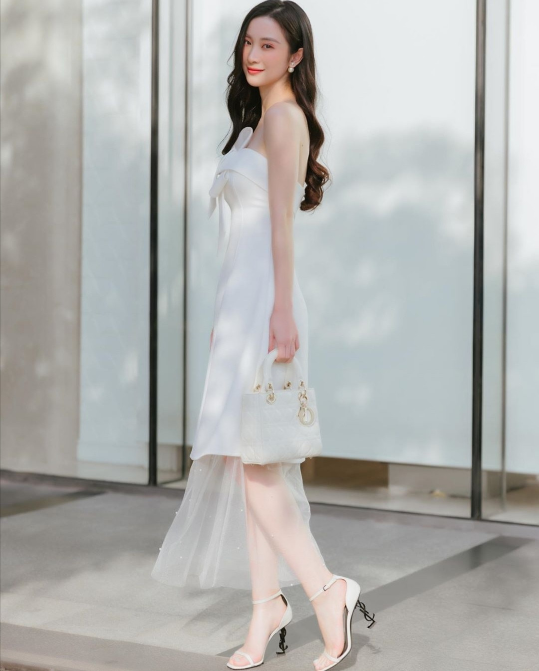 Học sao Việt cách lên đồ xuống phố: Vừa “sang-xịn-mịn”, vừa siêu mát mẻ ảnh 7