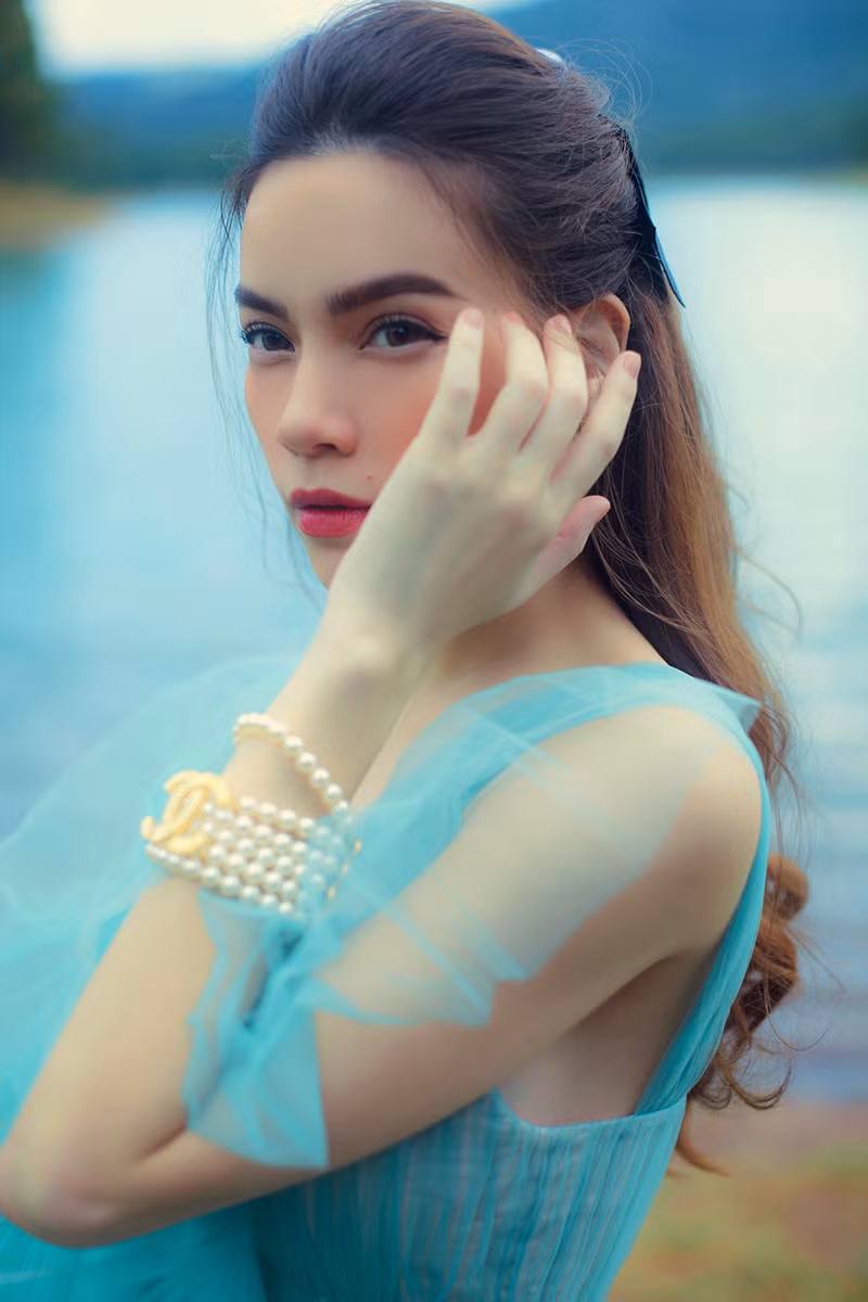 Hồ Ngọc Hà mang bầu vẫn không ngại lội xuống hồ thực hiện bộ ảnh đẹp mê hồn cho album mới ảnh 3