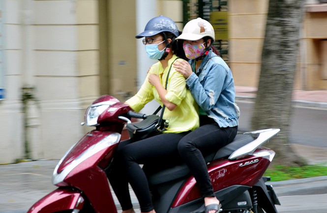 Miền Bắc sắp rét, các tỉnh Trung Bộ 'đón' mưa rất lớn ảnh 1