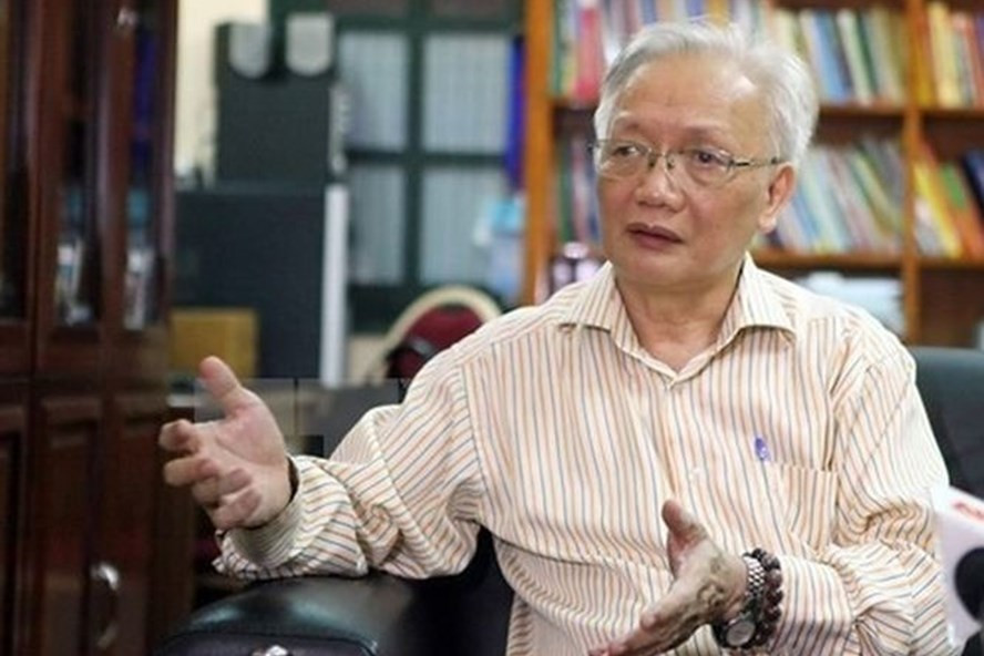 Vụ nữ sinh lớp 10 nghi tử tự: Giáo viên, nhà trường phải xin lỗi học sinh ảnh 1