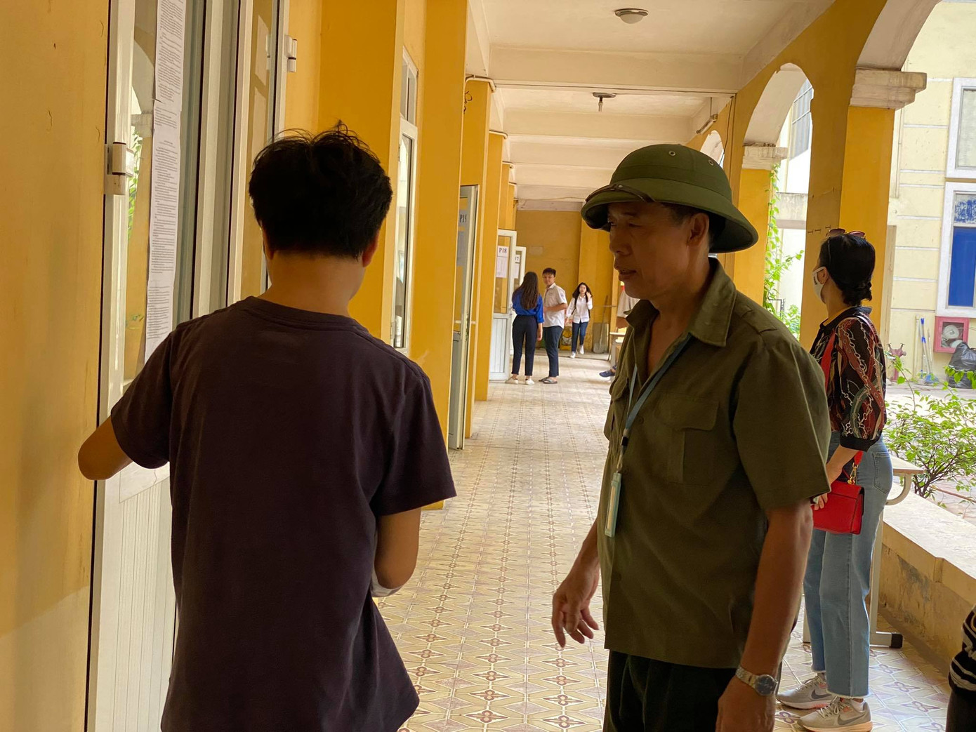 Lưu ý đặc biệt trước ngày thi lớp 10: Chậm 15 phút, không được làm bài thi ảnh 1