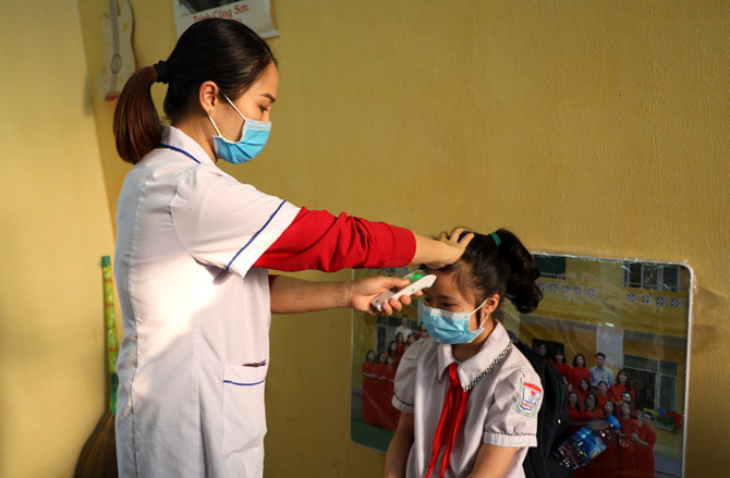 Học sinh tiểu học háo hức, trẻ mầm non nức nở trong ngày đầu tới trường ảnh 8