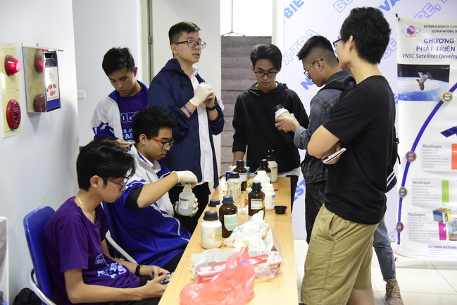 Giới trẻ thủ đô hào hứng khám phá vũ trụ ảnh 6