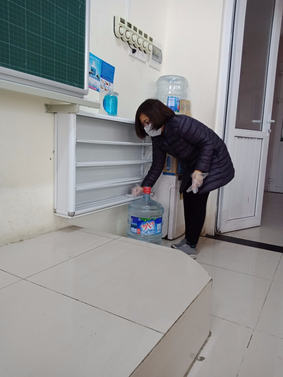 TPHCM đề xuất cho học sinh cả nước nghỉ học hết tháng 3: Bất lợi? ảnh 1