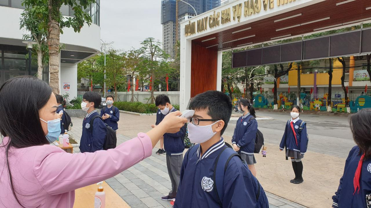 Sáng nay, hơn hai triệu học sinh Hà Nội trở lại trường ảnh 5