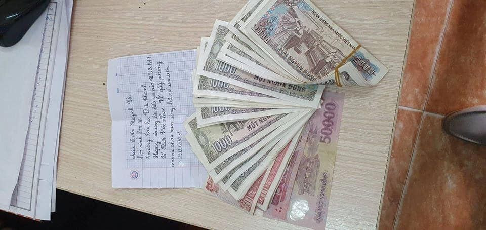 Giáo viên ủng hộ nửa tấn gạo, học sinh ủng hộ 'cả gia tài' chống dịch COVID-19 ảnh 2