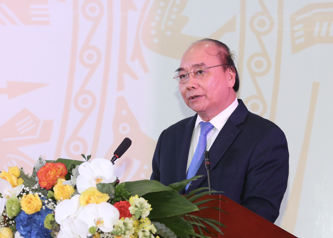 Ở đâu có vùng trời, vùng biển, ở đó có cán bộ khí tượng thủy văn ảnh 4