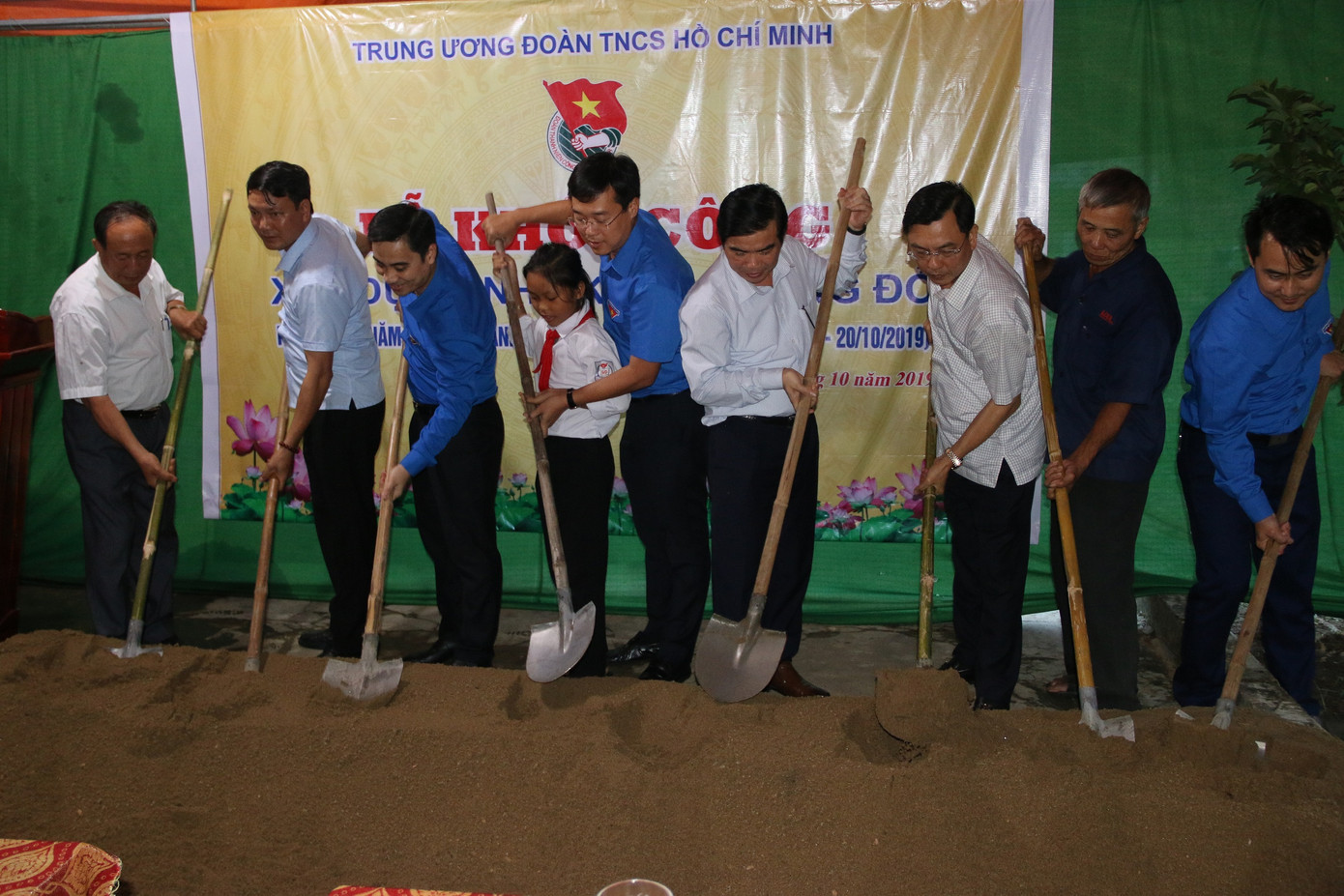 Dâng hương tưởng niệm anh hùng liệt sỹ Lý Tự Trọng ảnh 4