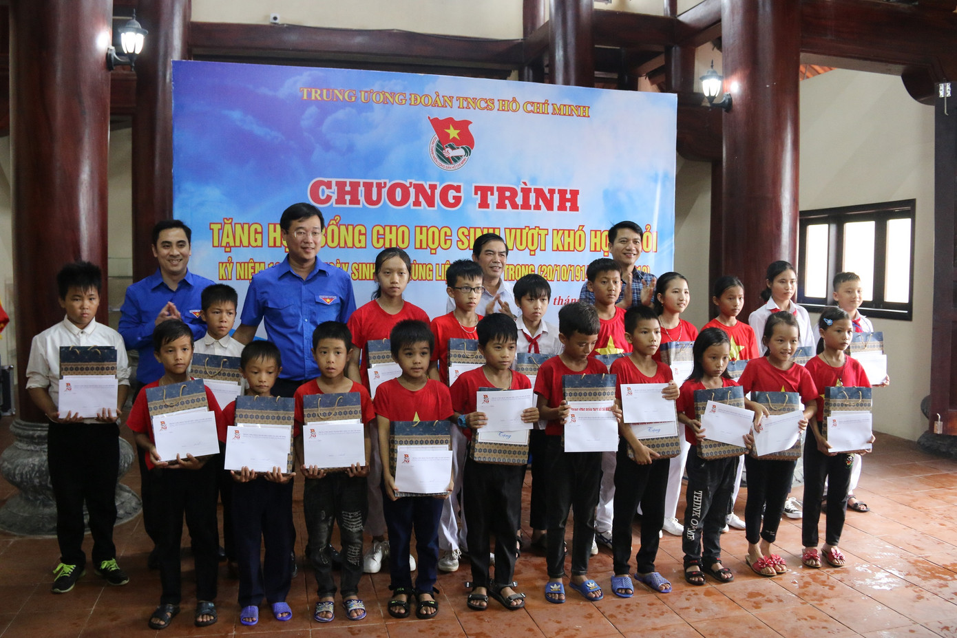 Dâng hương tưởng niệm anh hùng liệt sỹ Lý Tự Trọng ảnh 2