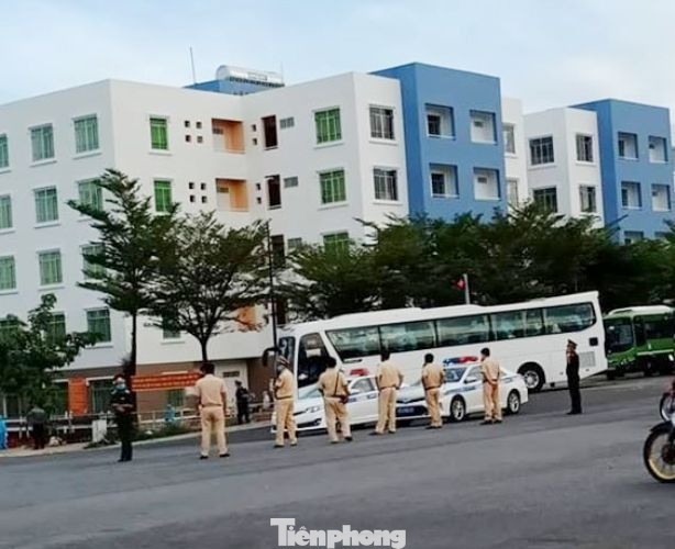 Bình Dương cách ly hơn 300 người về từ vùng dịch ảnh 1