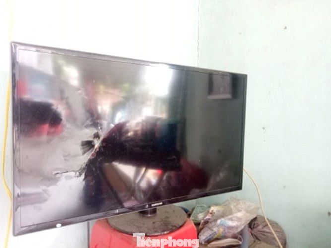 Côn đồ vào tận nhà tấn công một gia đình sau tiệc thôi nôi của cháu ảnh 2