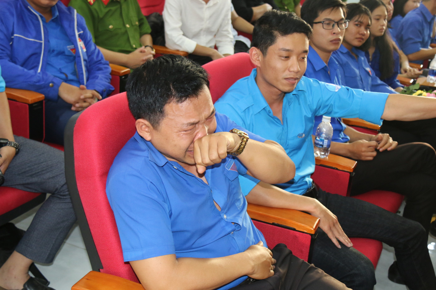 Buổi giao lưu đầy nước mắt của các phạm nhân trẻ tại Đăk P’lao ảnh 1