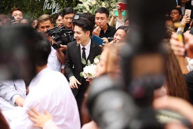 Khoảnh khắc ấn tượng trong đám hỏi Ông Cao Thắng và Đông Nhi ảnh 8