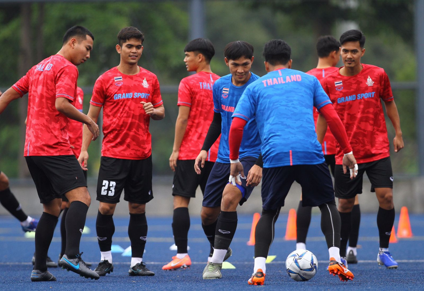 Bị chủ nhà 'chơi khó', U22 Thái Lan tự thuê sân tập riêng ảnh 1