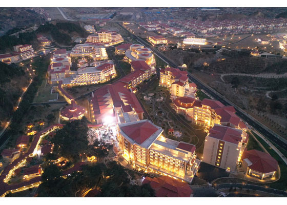 Ông Kim Jong-un đi cáp treo ngắm khu resort trượt tuyết sang chảnh ảnh 4