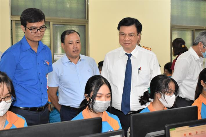 Thi học tập và làm theo tư tưởng, đạo đức, phong cách Chủ tịch Hồ Chí Minh qua app ảnh 1