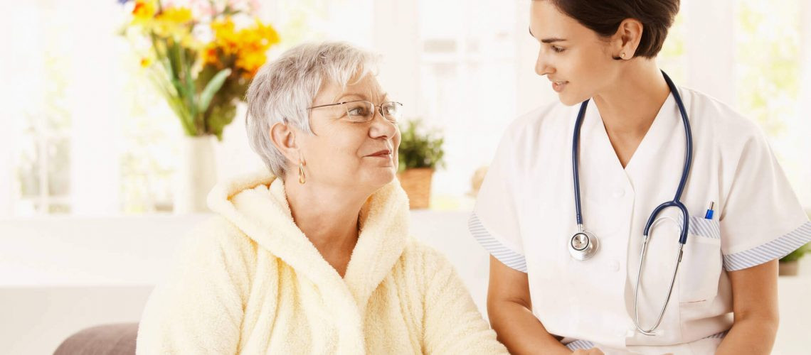 Cách phòng chống để người cao tuổi không bị virus corona 'tấn công' ảnh 1