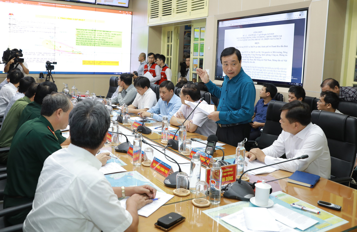 Bão số 5 giật cấp 13 hướng thẳng vào miền Trung, lên kịch bản sơ tán nửa triệu người ảnh 3