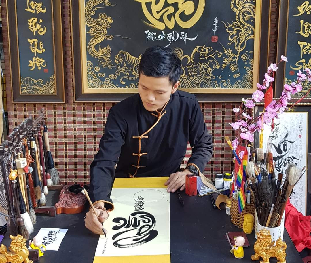 Chàng trai muốn đưa hồn chữ Việt ra thế giới ảnh 1