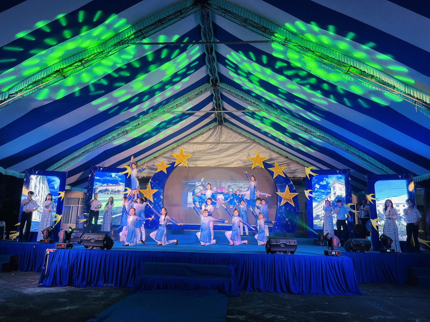 Trường ĐH Công nghệ Miền Đông tuyên dương “Sinh viên 5 tốt” và cán bộ Hội tiêu biểu ảnh 2