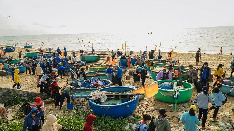 “Ngày Chủ Nhật Xanh” để làm sạch biển ảnh 1