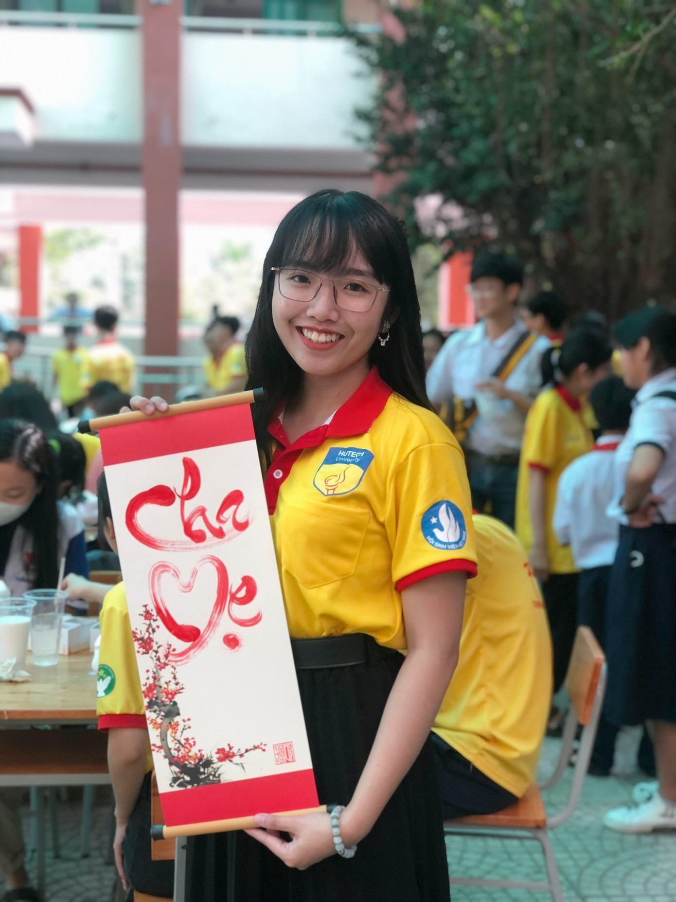 Nữ Chủ tịch Hội Sinh viên tài năng, có nụ cười tỏa nắng ảnh 4