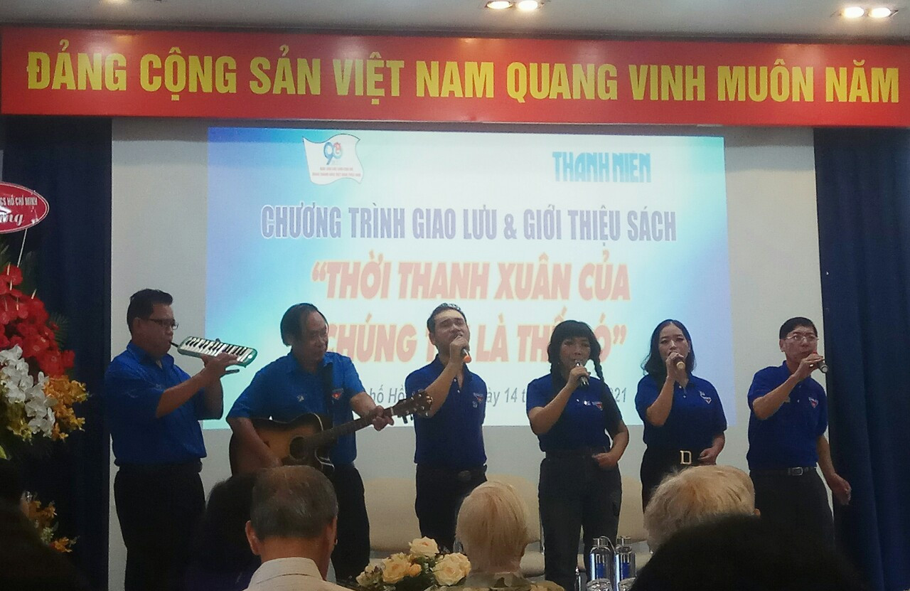 Ra mắt sách “Nhớ một thời tuổi trẻ hào hùng” ảnh 3