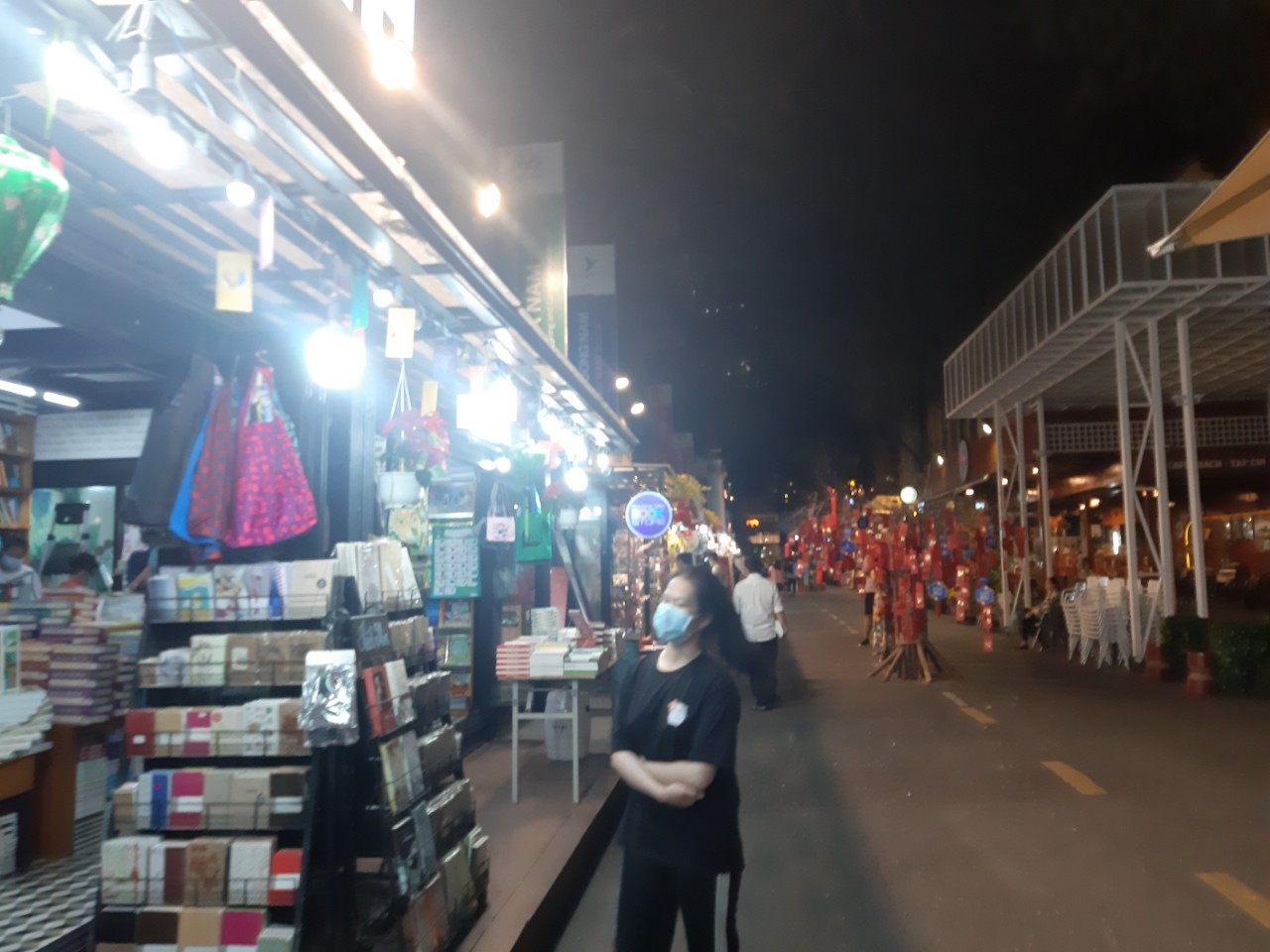 TP. HCM: Hàng quán bắt đầu nhộn nhịp trở lại ảnh 10