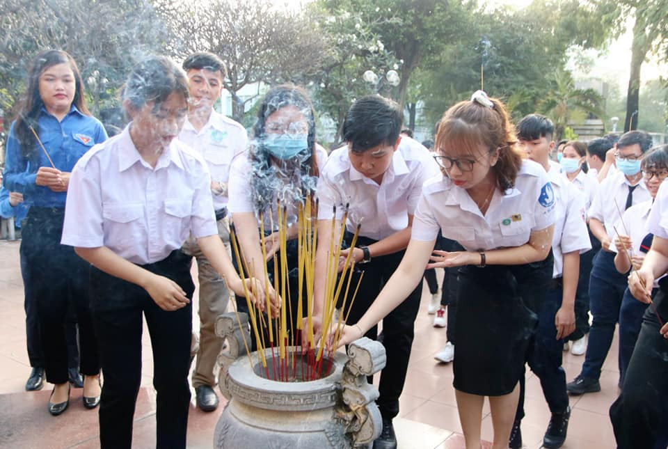 Hội Sinh viên TP. HCM trao học bổng cho cán bộ Hội tiêu biểu ảnh 1