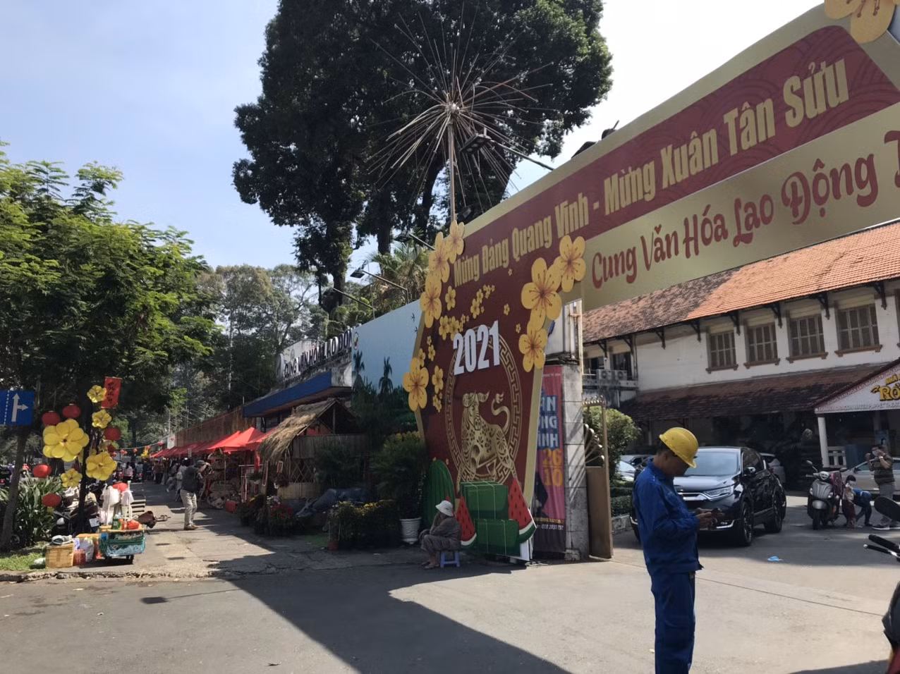 Lo ngại dịch bệnh, "phố ông đồ" tại TP. HCM vắng bóng người trẻ ảnh 3